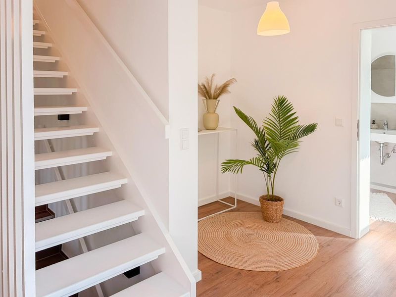 Modernisiert & energieeffizient: DHH mit Wärmepumpe, Garten & 61qm Nutzfläche